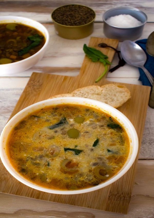 La mejor Sopa de Lentejas con Aceitunas con y sin lactosa.