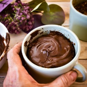 Postre de Chocolate en Taza